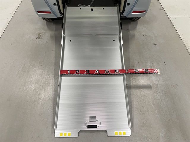 HONDA N BOX 2018 Image 31