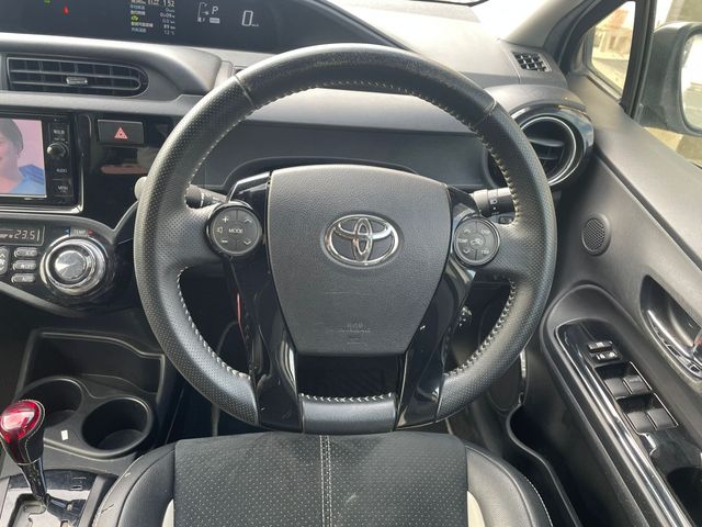 TOYOTA AQUA 2016 Image 31