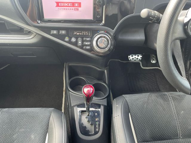 TOYOTA AQUA 2016 Image 31