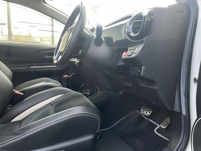 TOYOTA AQUA 2016 Image 31