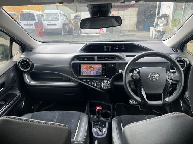 TOYOTA AQUA 2016 Image 31