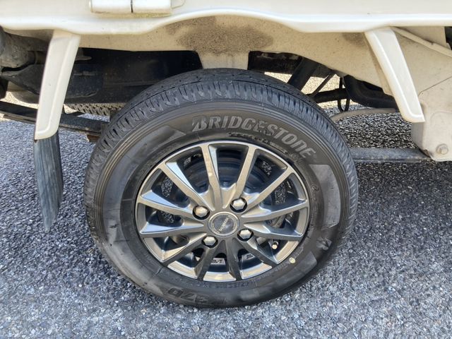 DAIHATSU HIJET TRUCK 4WD 2017 Image 31