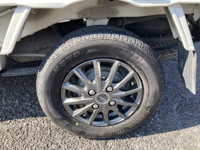 DAIHATSU HIJET TRUCK 4WD 2017 Image 31