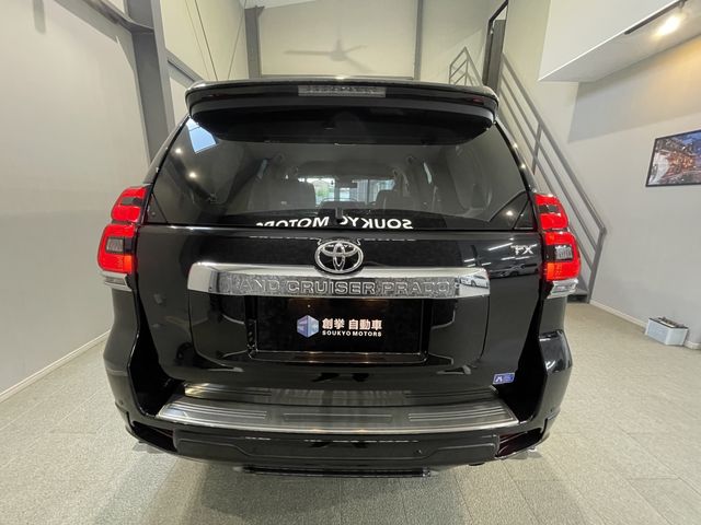 TOYOTA LANDCRUISER PRADO 2022 Image 31