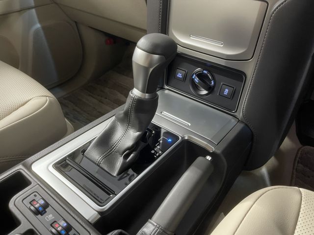 TOYOTA LANDCRUISER PRADO 2022 Image 31