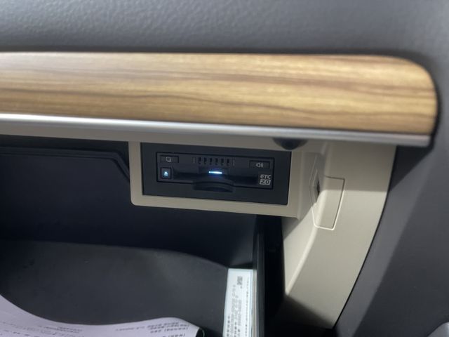 TOYOTA LANDCRUISER PRADO 2022 Image 31