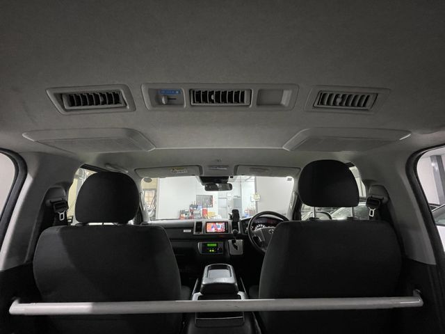 TOYOTA HIACE VAN 2WD 2018 Image 31