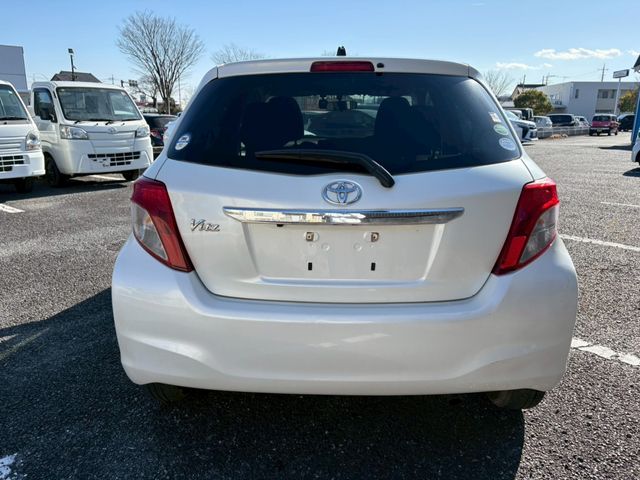 TOYOTA VITZ 2013 Image 31