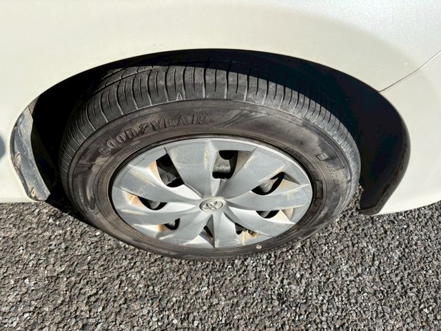 TOYOTA VITZ 2013 Image 31