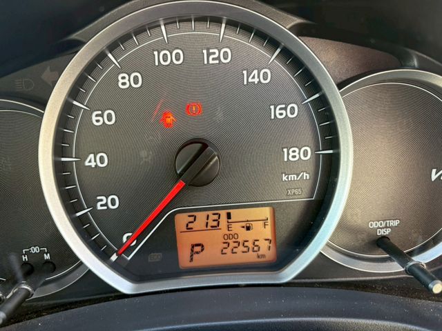 TOYOTA VITZ 2013 Image 31