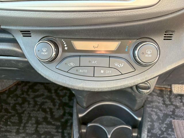 TOYOTA VITZ 2013 Image 31