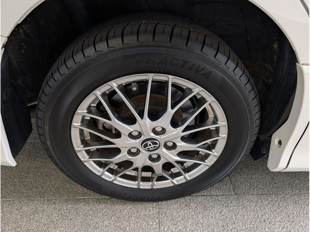 TOYOTA VOXY HYBRID 2016 Image 31