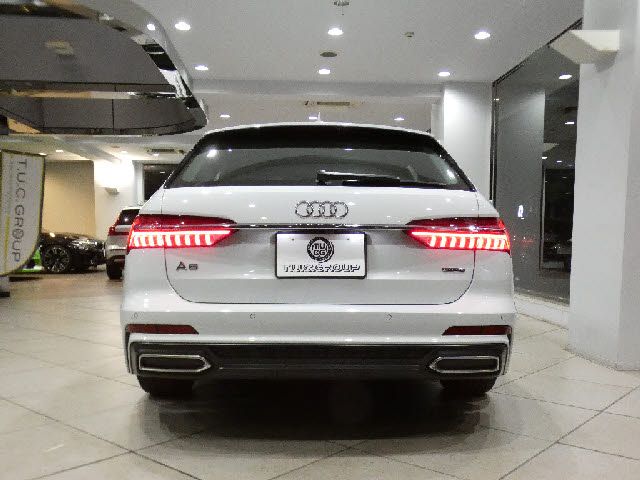 AUDI A6 AVANT 2022 Image 31