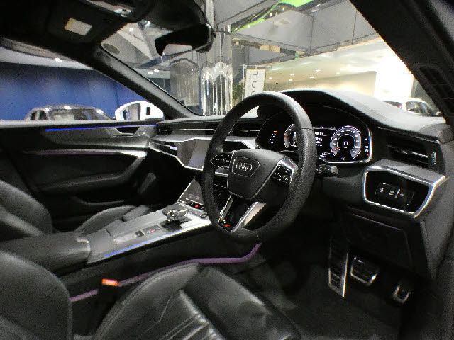 AUDI A6 AVANT 2022 Image 31