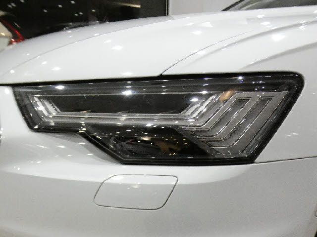 AUDI A6 AVANT 2022 Image 31