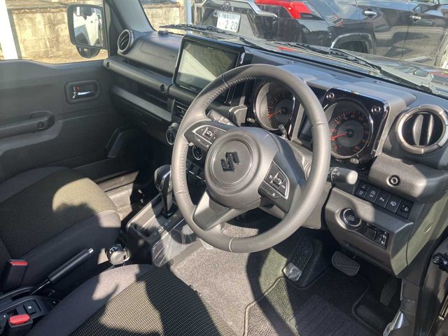 SUZUKI JIMNY NOMADE 2025 Image 31