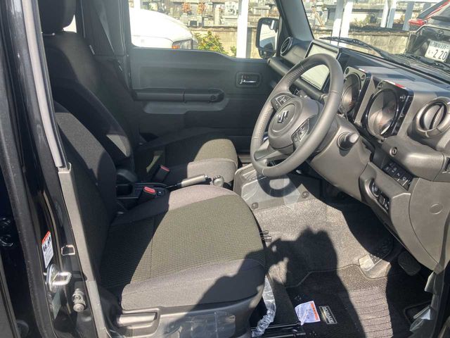 SUZUKI JIMNY NOMADE 2025 Image 31