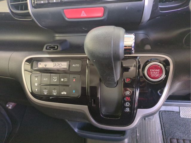 HONDA N BOX CUSTOM 2015 Image 31