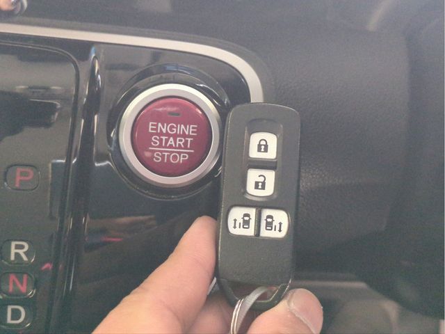 HONDA N BOX CUSTOM 2015 Image 31