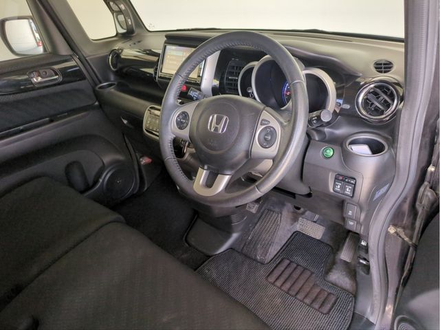 HONDA N BOX CUSTOM 2015 Image 31