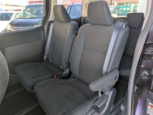 TOYOTA NOAH HYBRID 4WD 2015 Image 31