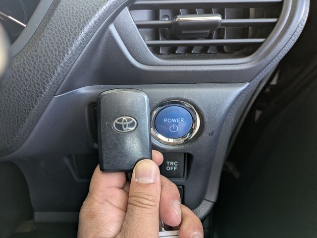 TOYOTA NOAH HYBRID 4WD 2015 Image 31