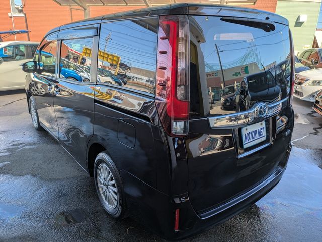 TOYOTA NOAH HYBRID 4WD 2015 Image 31