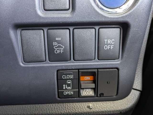 TOYOTA NOAH HYBRID 4WD 2015 Image 31