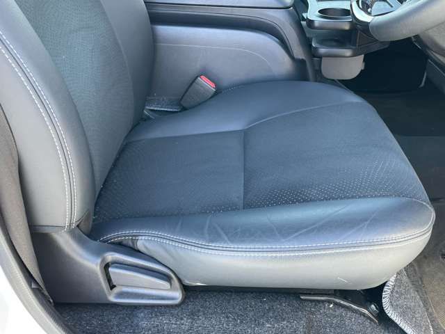 TOYOTA HIACE VAN 2WD 2023 Image 31