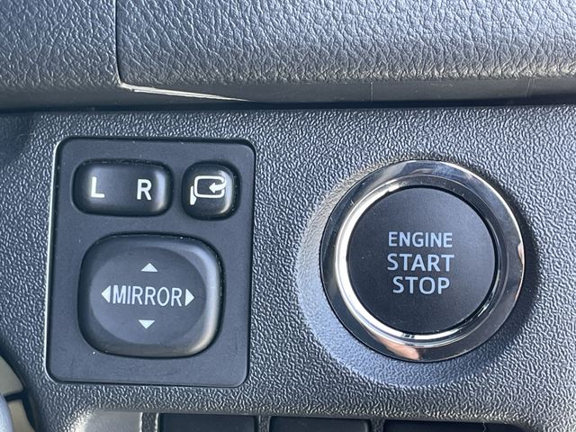 TOYOTA HIACE VAN 2WD 2023 Image 31