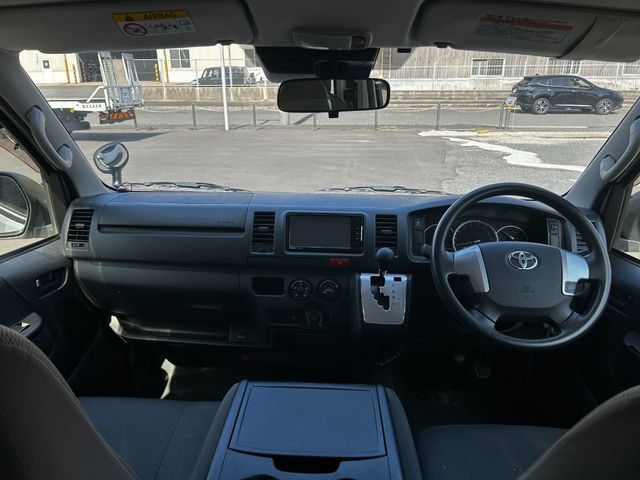 TOYOTA REGIUSACE VAN 1.15T 2019 Image 31