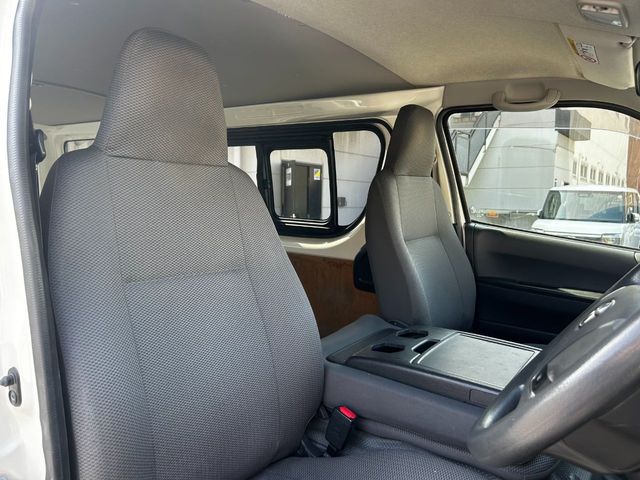 TOYOTA REGIUSACE VAN 1.15T 2019 Image 31