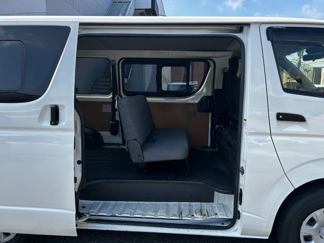 TOYOTA REGIUSACE VAN 1.15T 2019 Image 31