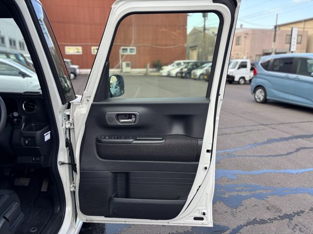 HONDA N BOX CUSTOM 2024 Image 31