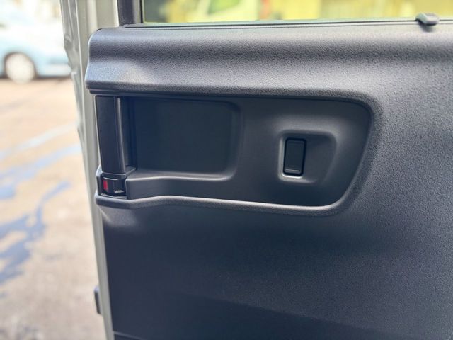 HONDA N BOX CUSTOM 2024 Image 31