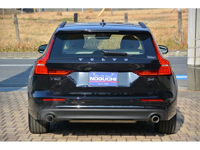 VOLVO V60 2022 Image 31