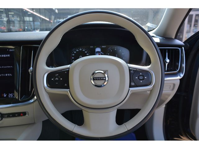 VOLVO V60 2022 Image 31