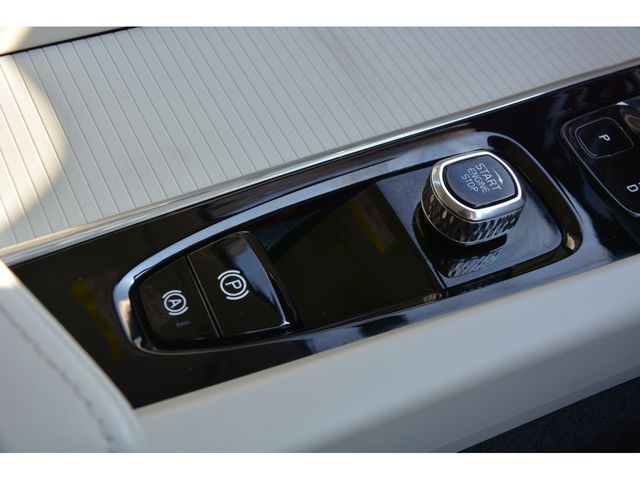 VOLVO V60 2022 Image 31