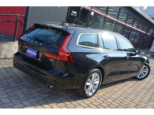 VOLVO V60 2022 Image 31