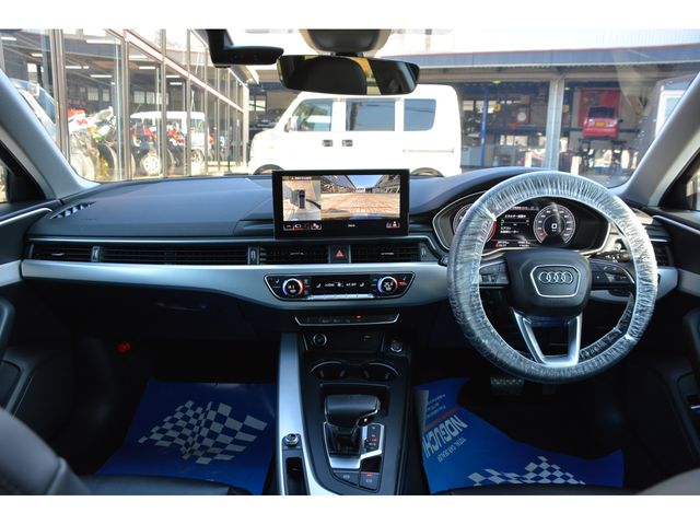 AUDI A4 AVANT 2022 Image 31