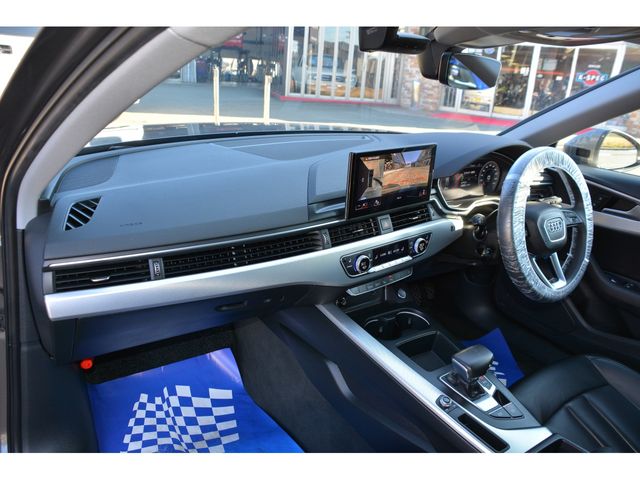 AUDI A4 AVANT 2022 Image 31