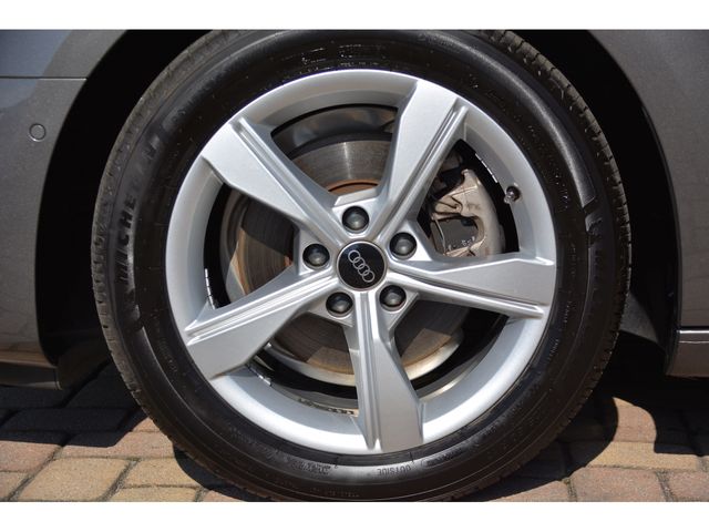 AUDI A4 AVANT 2022 Image 31