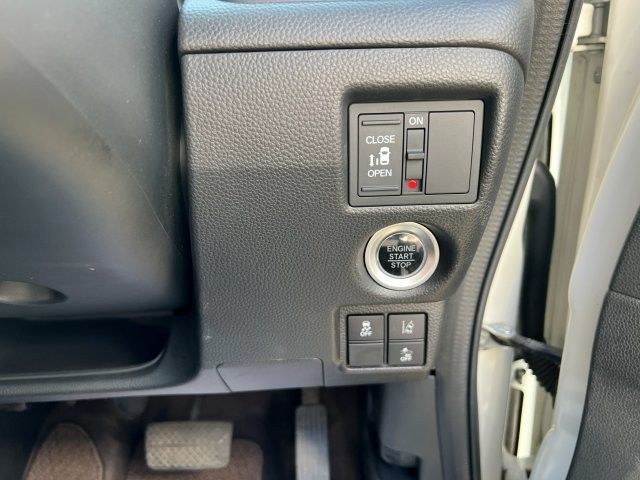 HONDA N BOX CUSTOM 4WD 2019 Image 31