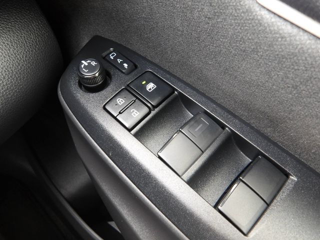 TOYOTA YARIS 2022 Image 31