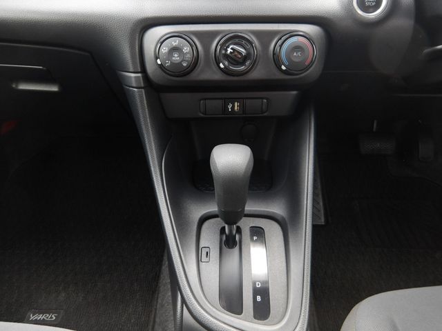 TOYOTA YARIS 2022 Image 31