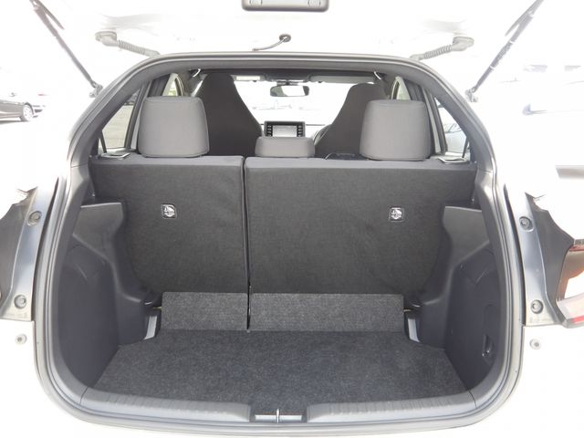 TOYOTA YARIS 2022 Image 31