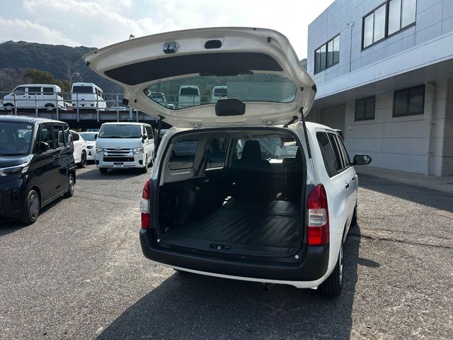 TOYOTA PROBOX VAN 2WD 2023 Image 31