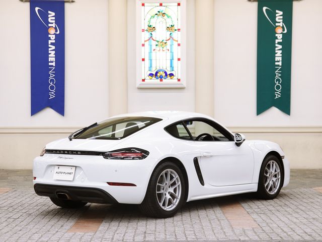 PORSCHE 718CAYMAN 2018 Image 31