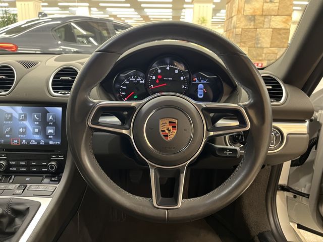 PORSCHE 718CAYMAN 2018 Image 31