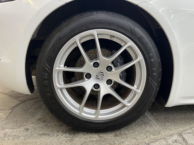 PORSCHE 718CAYMAN 2018 Image 31